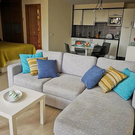 Apartmán Hibiscos 404 *